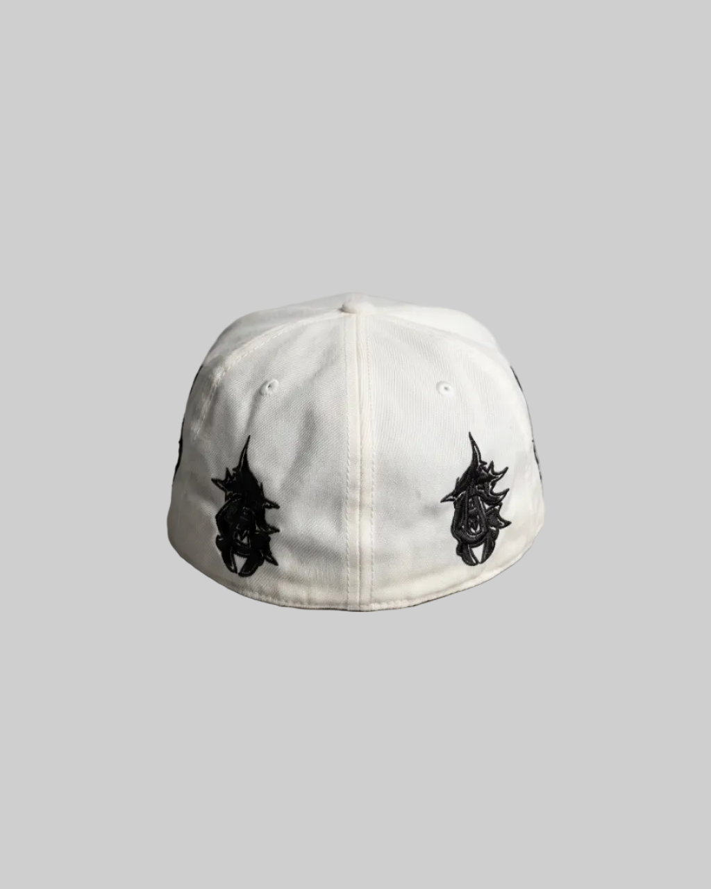 MONOGRAM FITTED (BLACK)