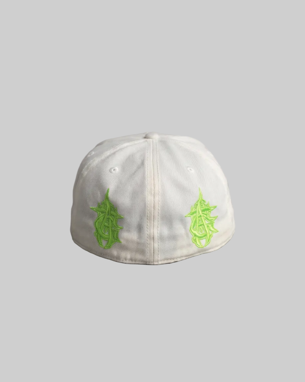 MONOGRAM FITTED (NEON)